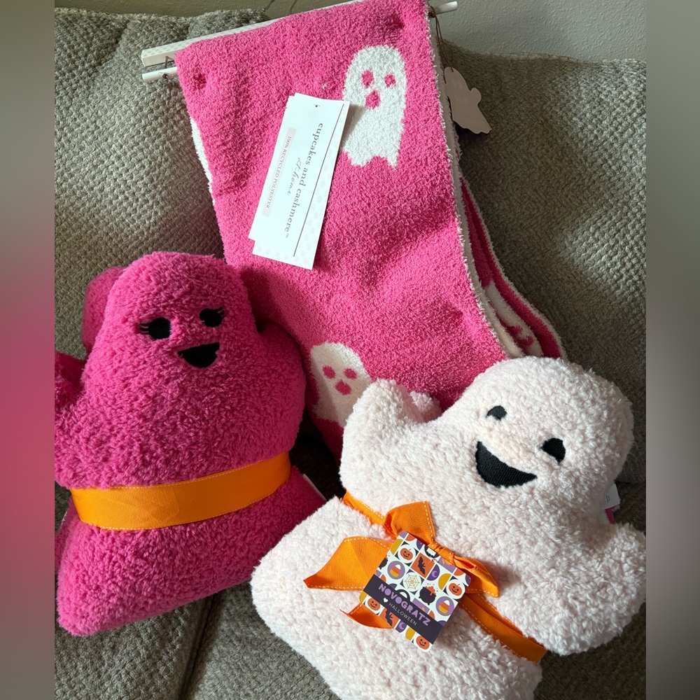 Ghost Blanket and Pillow Halloween Set - NWT